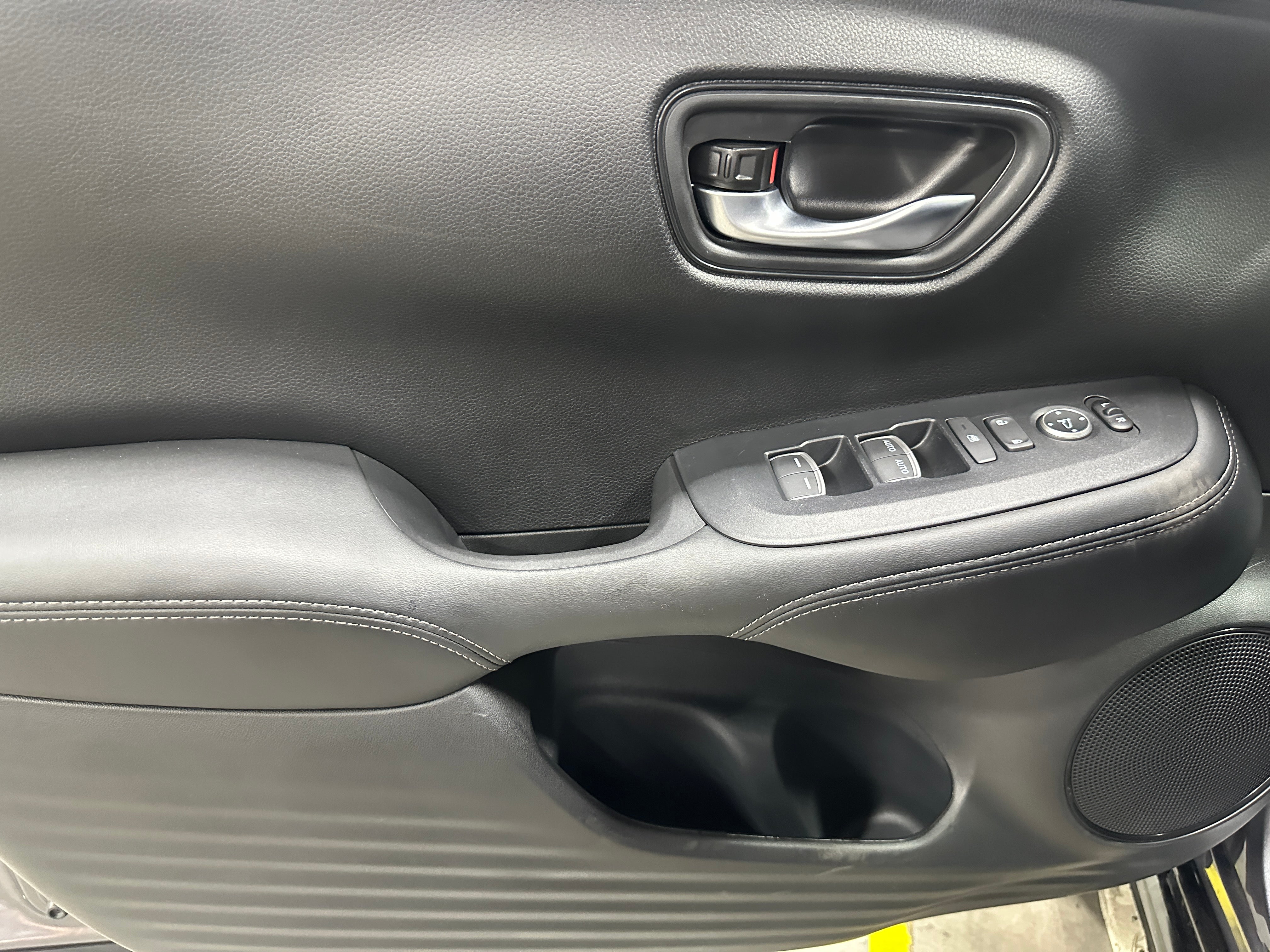 2026 Honda HR-V EX-L - Photo 6
