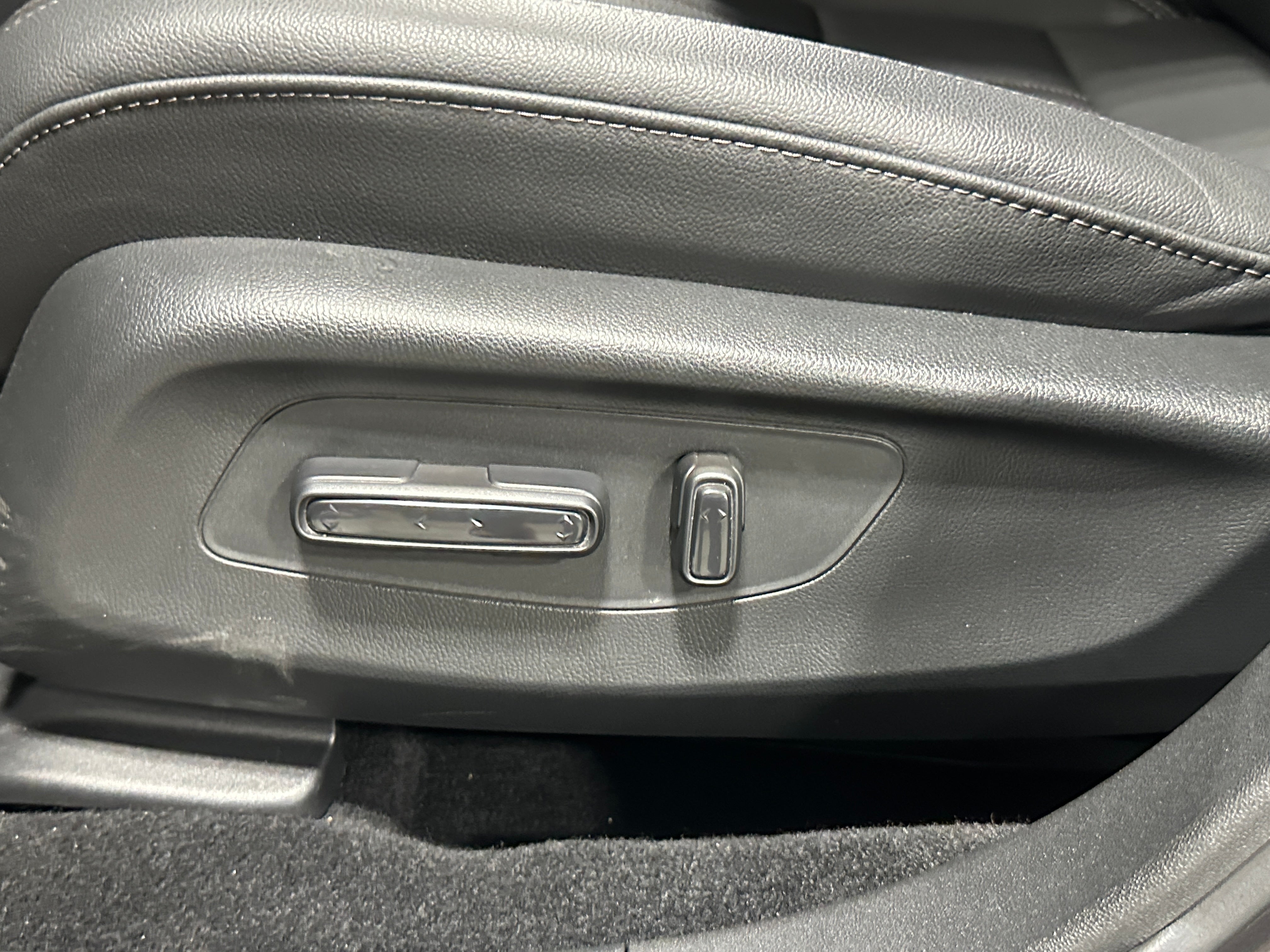 2026 Honda HR-V EX-L - Photo 9