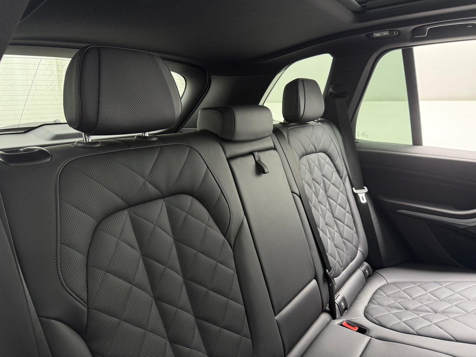 Thumbnail: 2026 BMW X5 - 5