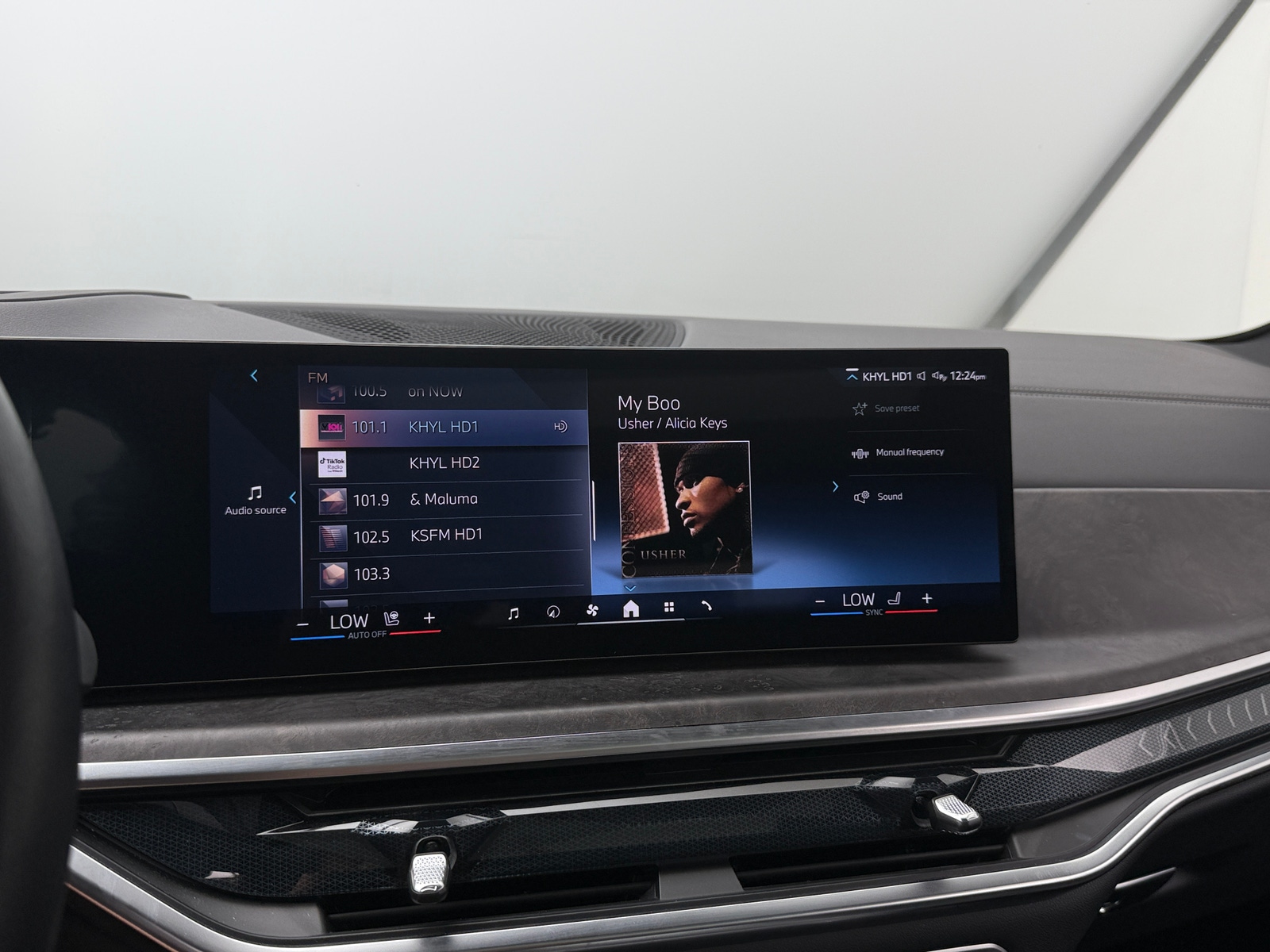 Thumbnail: 2026 BMW X5 - 3
