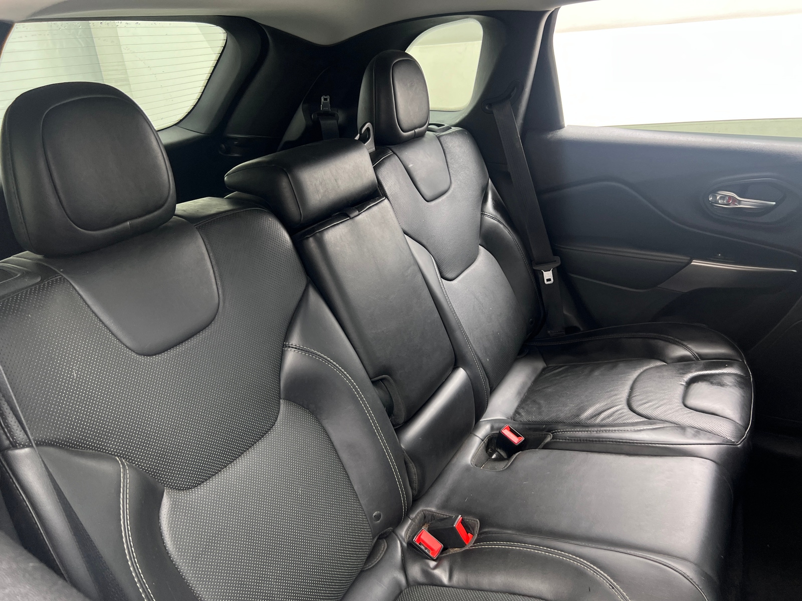 Thumbnail: 2019 Jeep Cherokee - 5