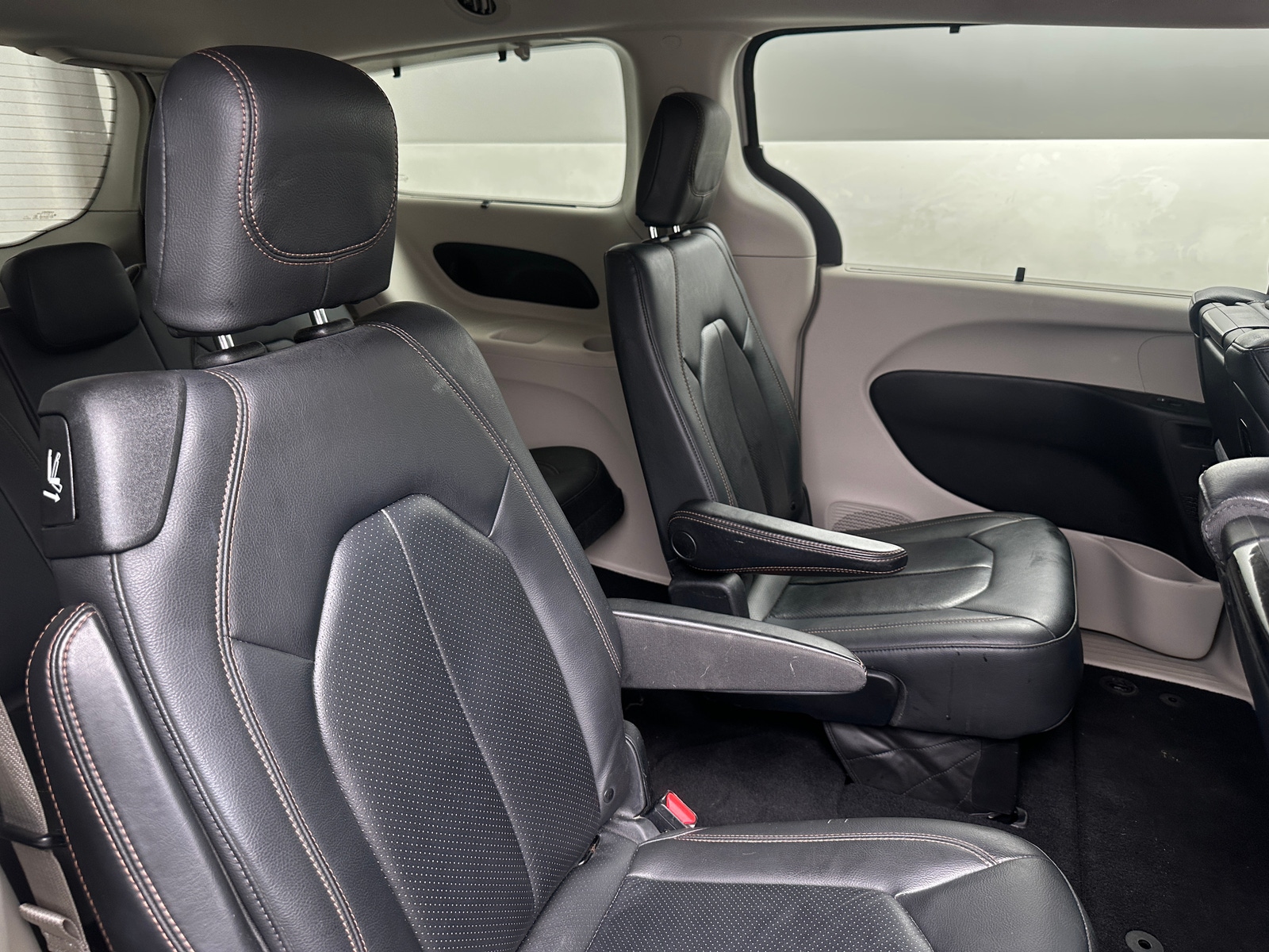 Thumbnail: 2020 Chrysler Pacifica - 5