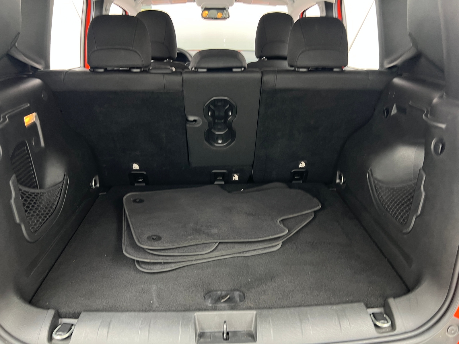 Thumbnail: 2018 Jeep Renegade - 7