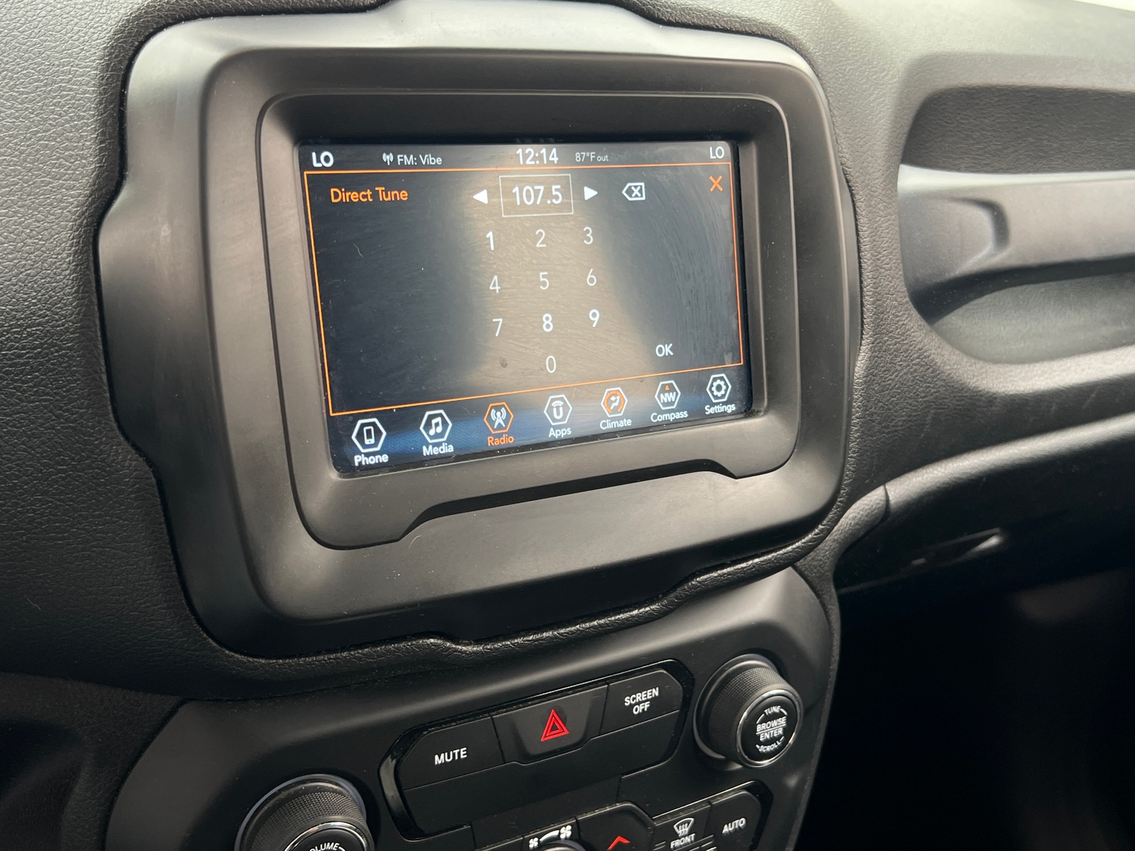 Thumbnail: 2018 Jeep Renegade - 4