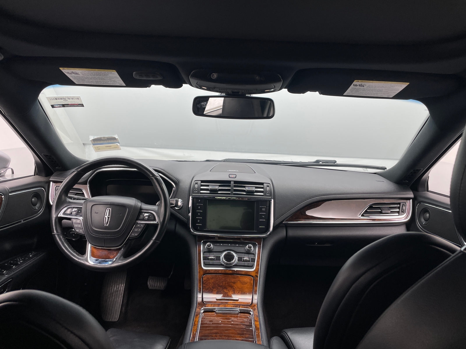Thumbnail: 2018 Lincoln Continental - 2