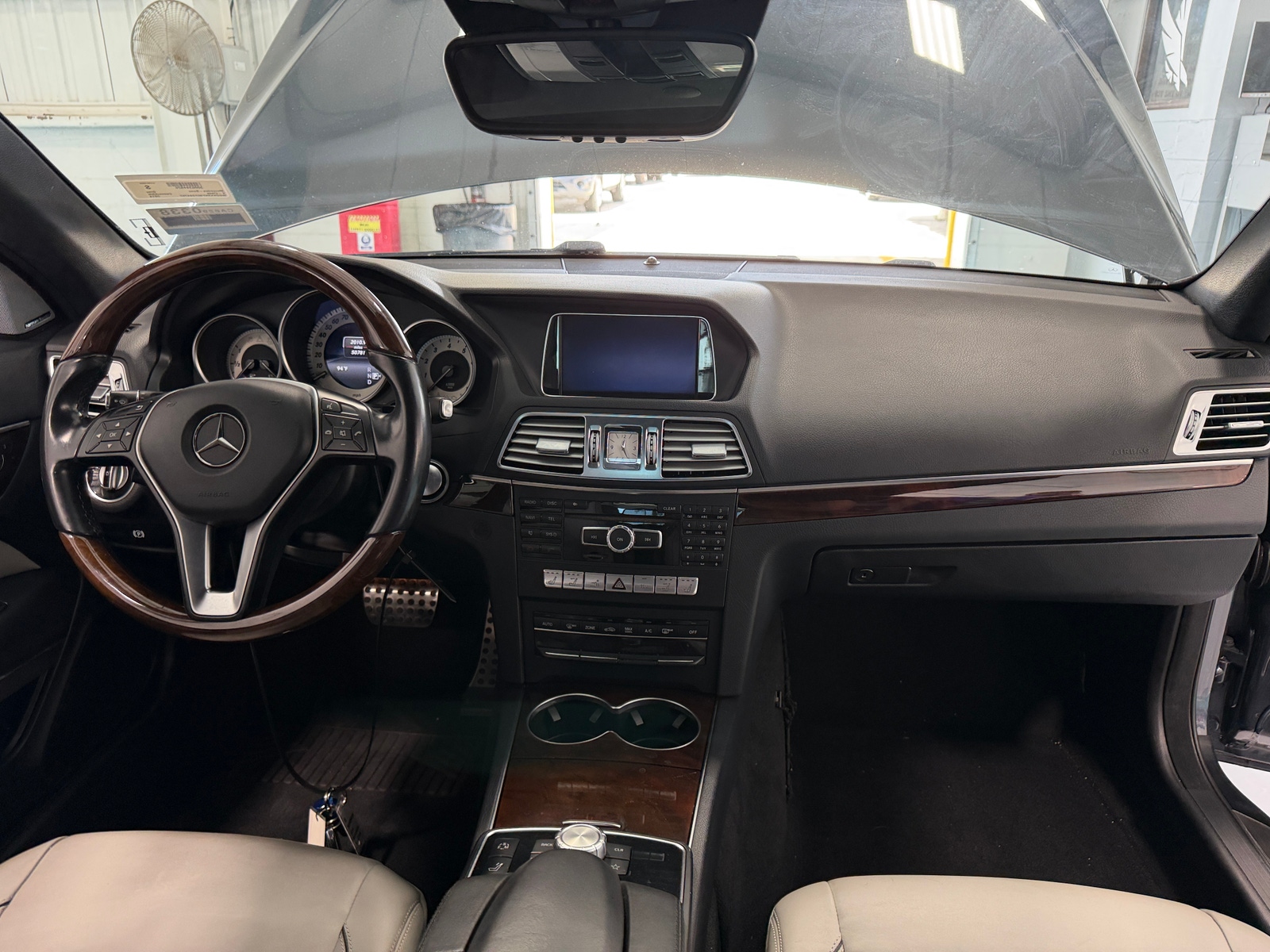 Thumbnail: 2014 Mercedes-Benz E-Class - 2