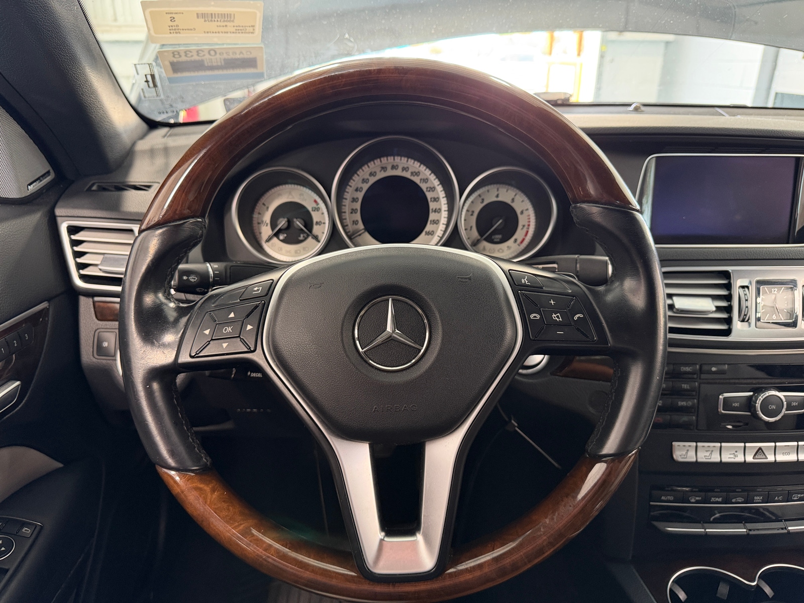 Thumbnail: 2014 Mercedes-Benz E-Class - 4