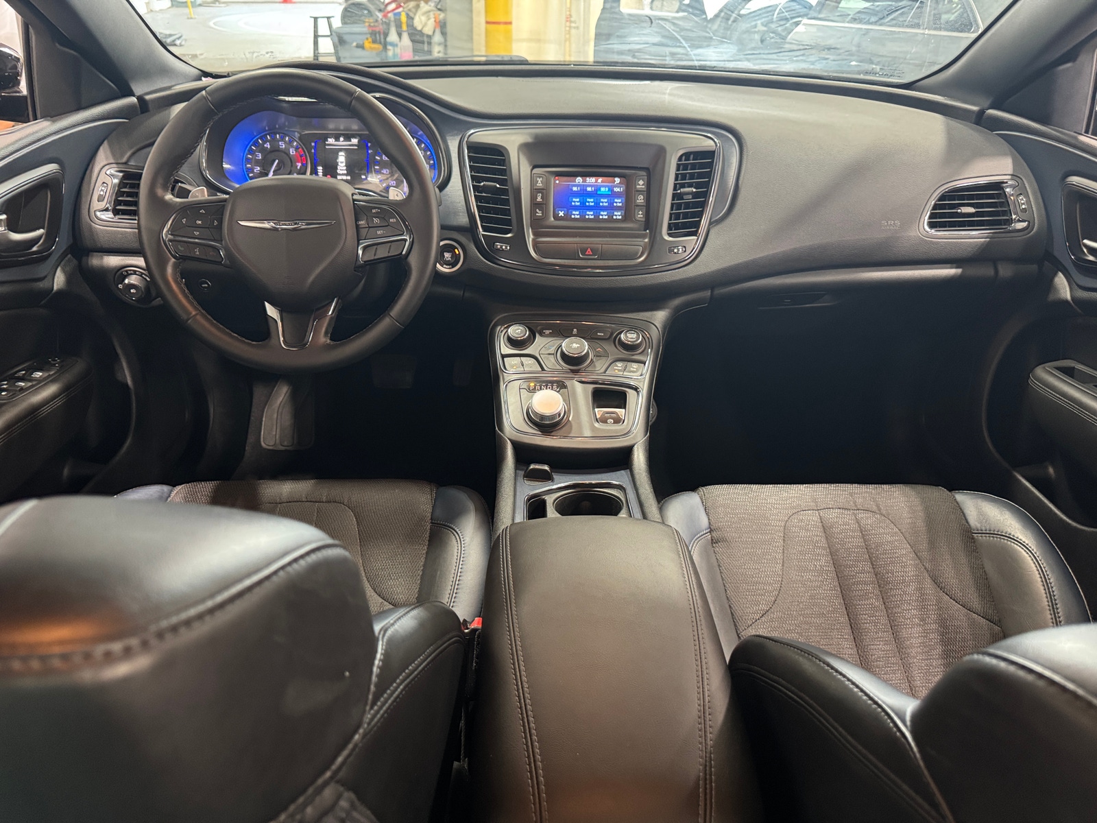 Thumbnail: 2016 Chrysler 200 - 3