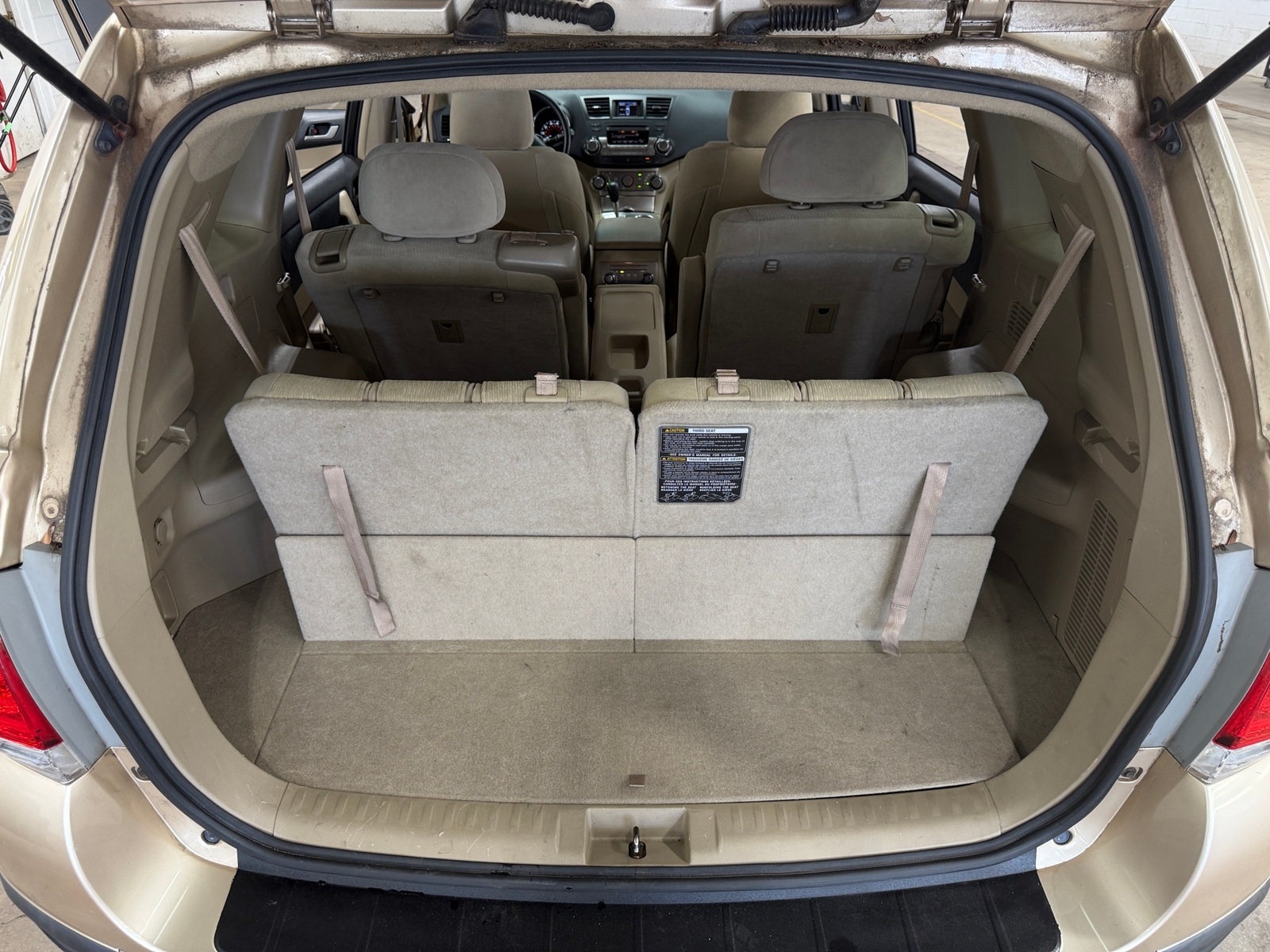Thumbnail: 2011 Toyota Highlander - 7