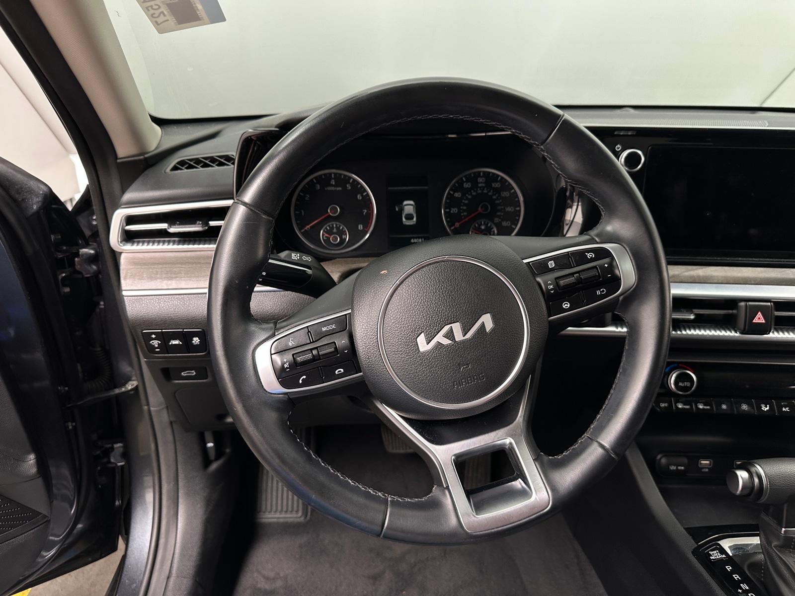 Thumbnail: 2022 Kia K5 - 4