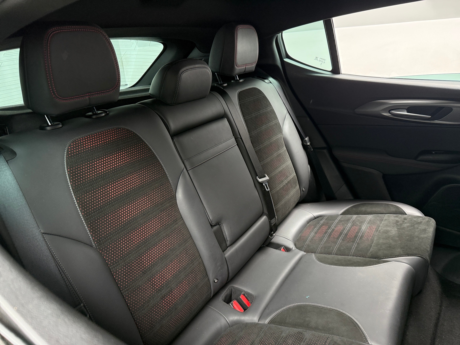 Thumbnail: 2024 Alfa Romeo Tonale - 5