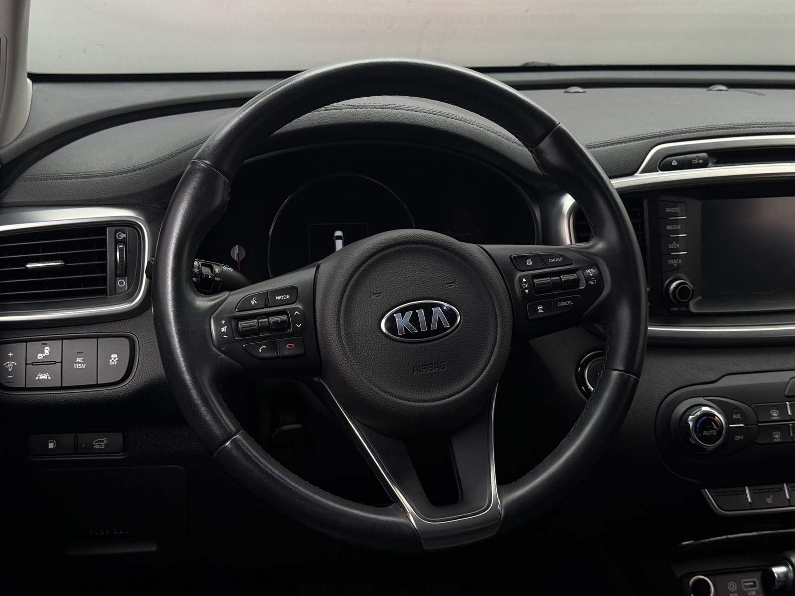 Thumbnail: 2018 Kia Sorento - 4
