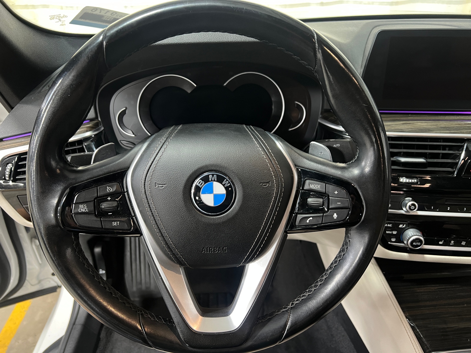 Thumbnail: 2018 BMW 5 Series - 4