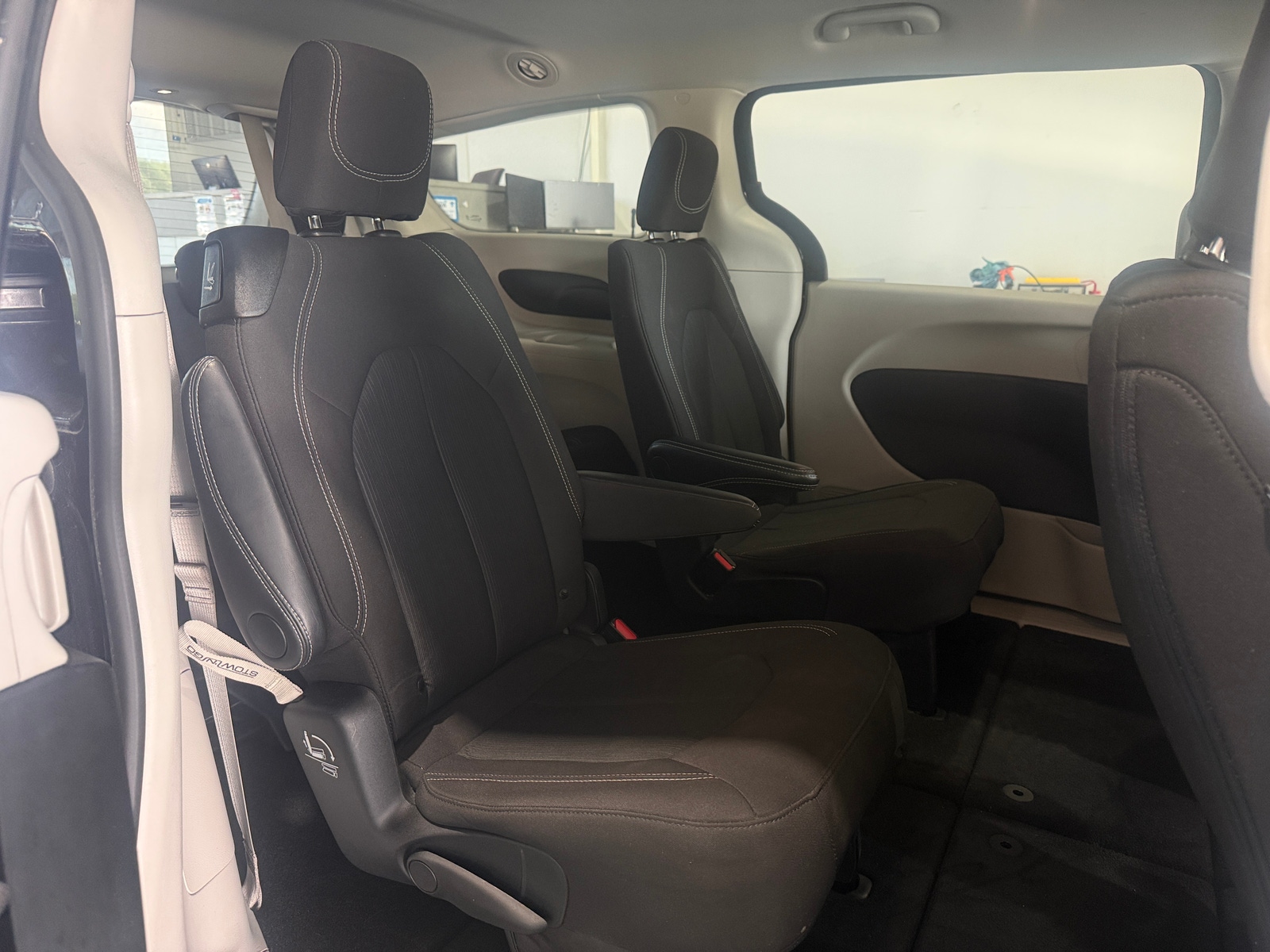 Thumbnail: 2024 Chrysler Voyager - 6
