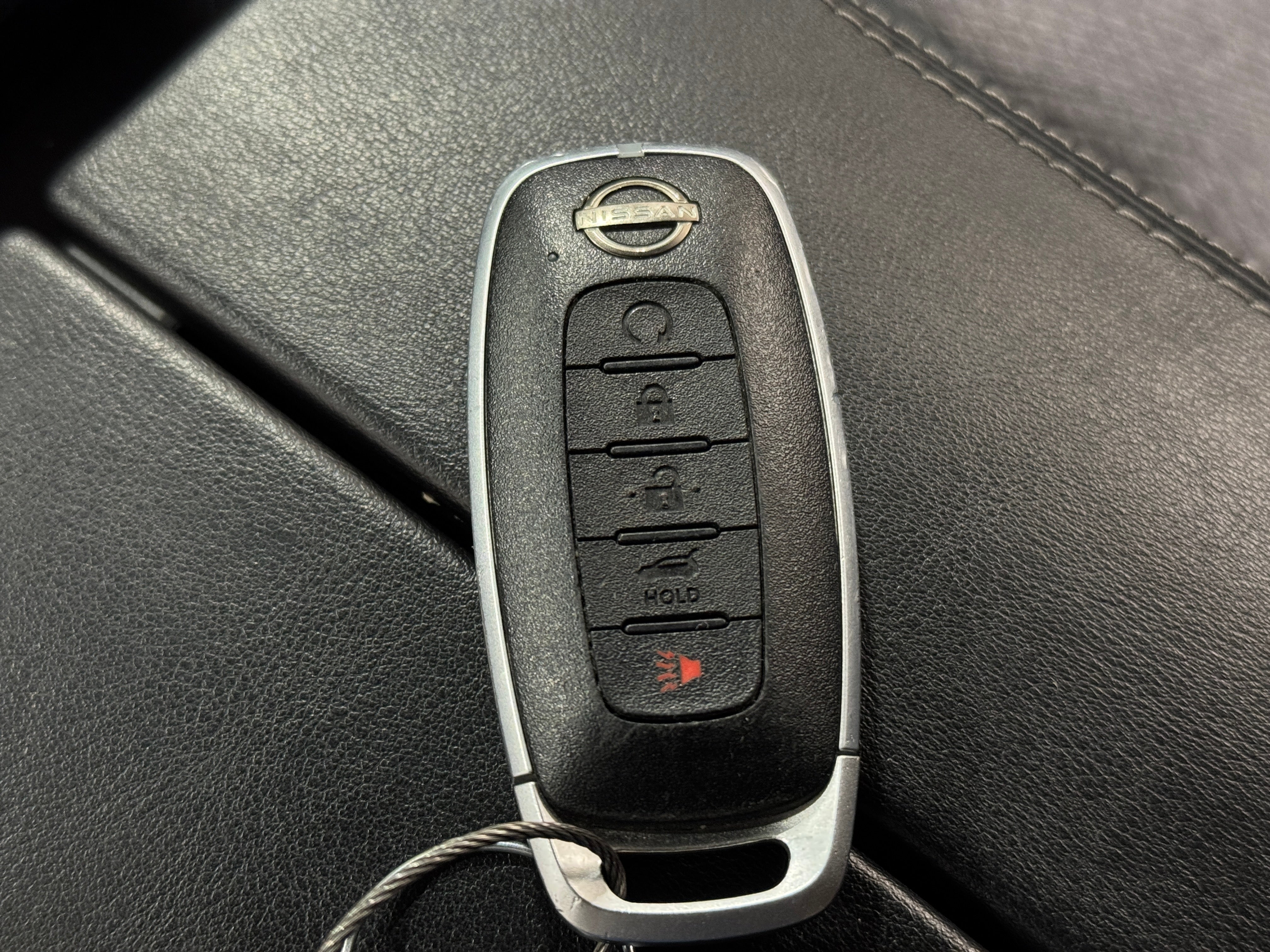2025 Nissan Rogue SV - Photo 17
