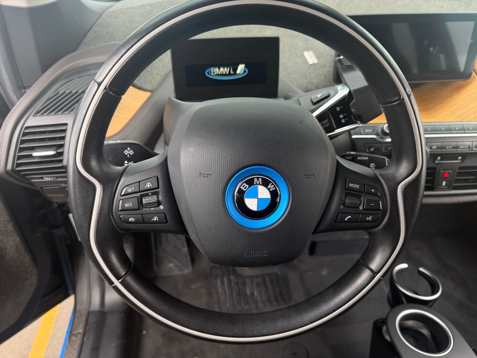 Thumbnail: 2015 BMW i3 - 4