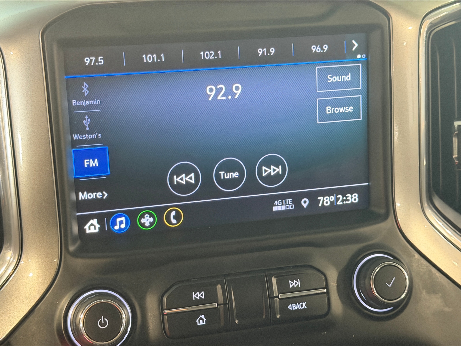 Thumbnail: 2019 Chevrolet Silverado 1500 - 4
