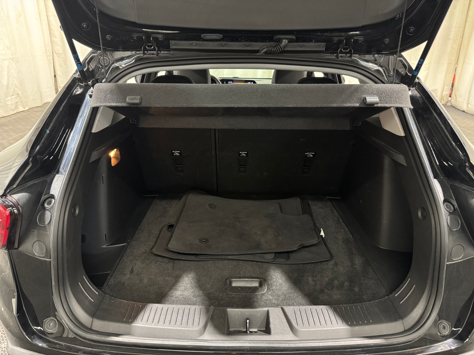 Thumbnail: 2025 Chevrolet Trax - 6