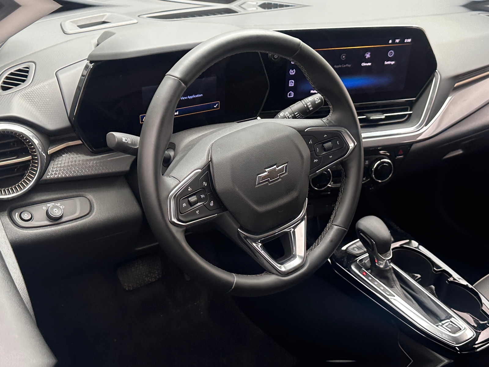 Thumbnail: 2025 Chevrolet Trax - 4