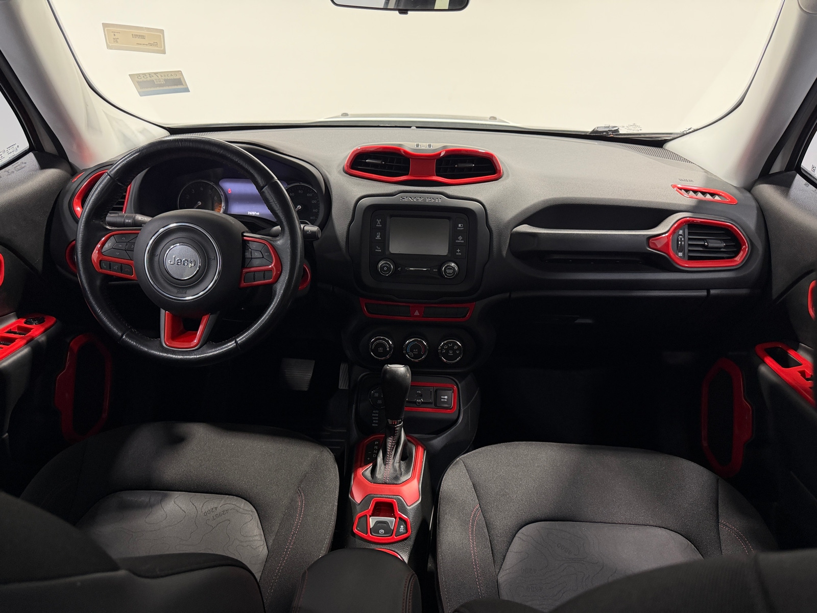 Thumbnail: 2015 Jeep Renegade - 3