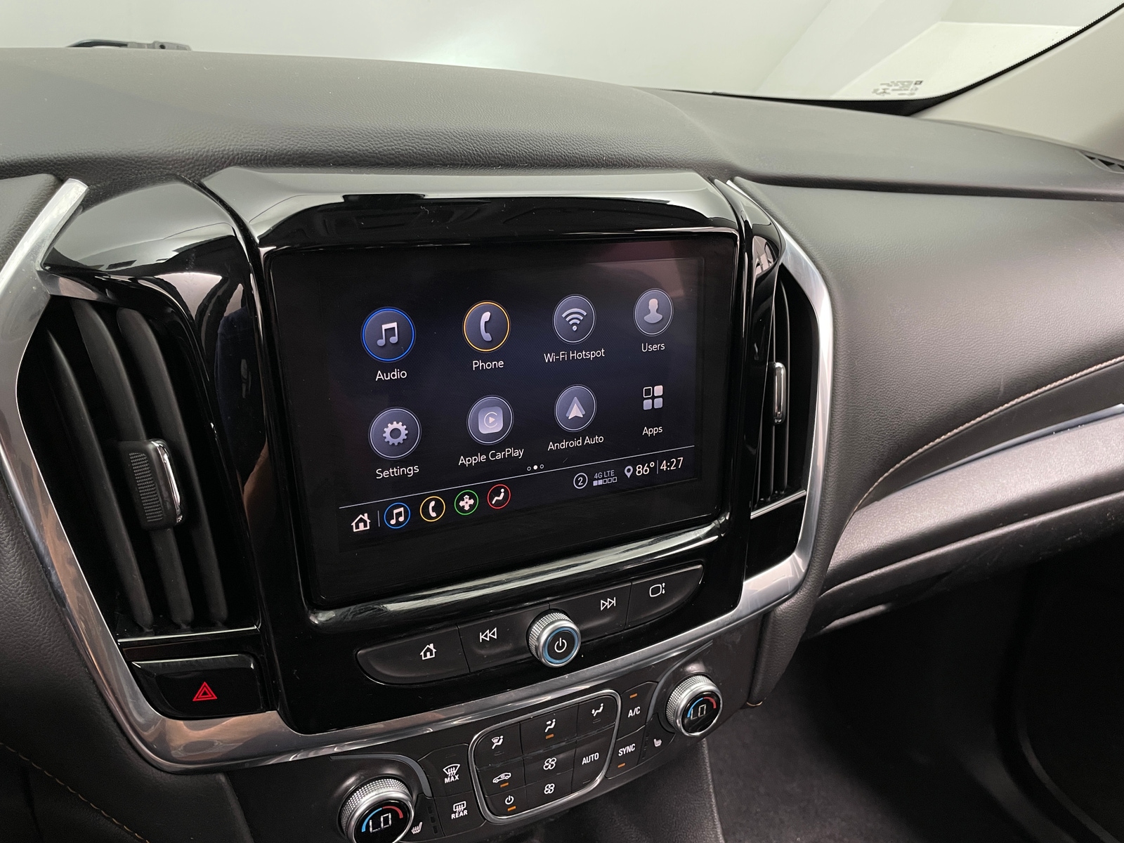 Thumbnail: 2021 Chevrolet Traverse - 3
