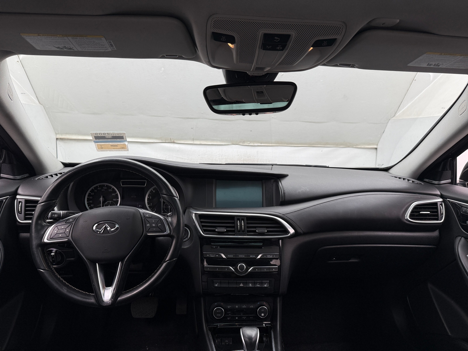 Thumbnail: 2017 INFINITI QX30 - 2