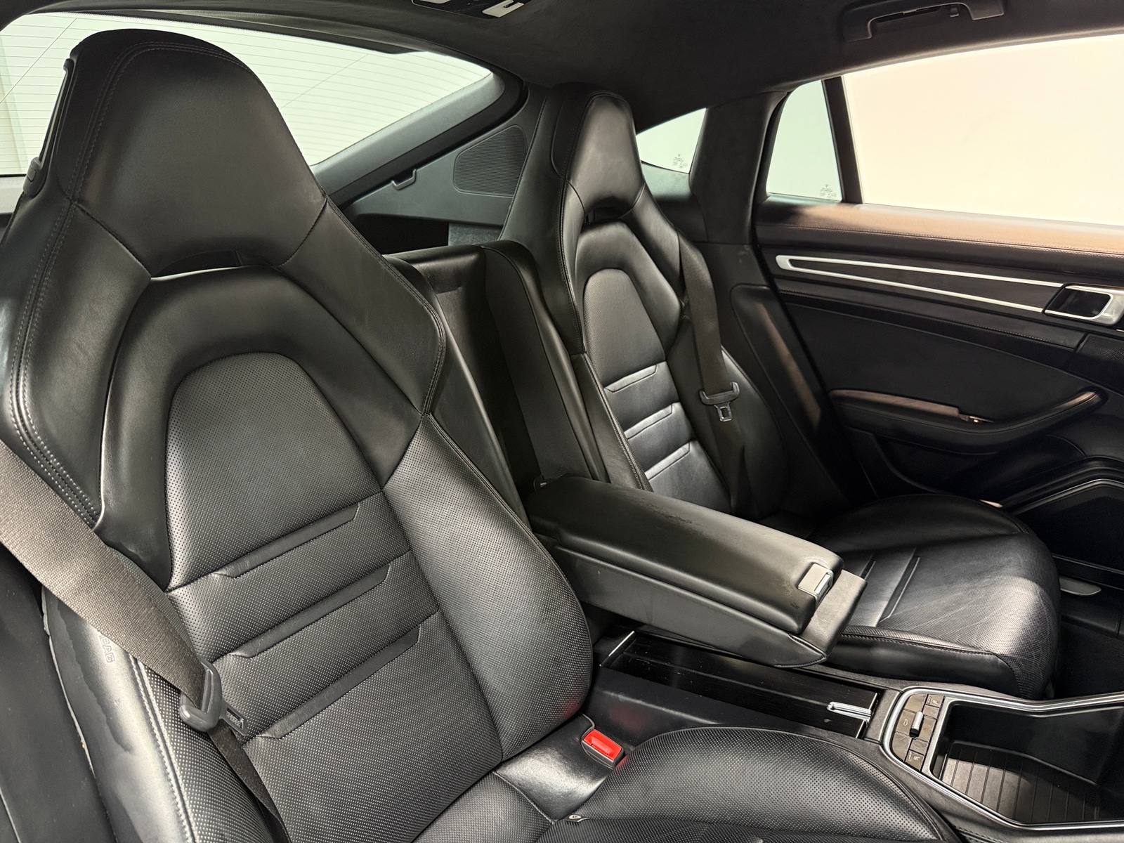 Thumbnail: 2020 Porsche Panamera - 5
