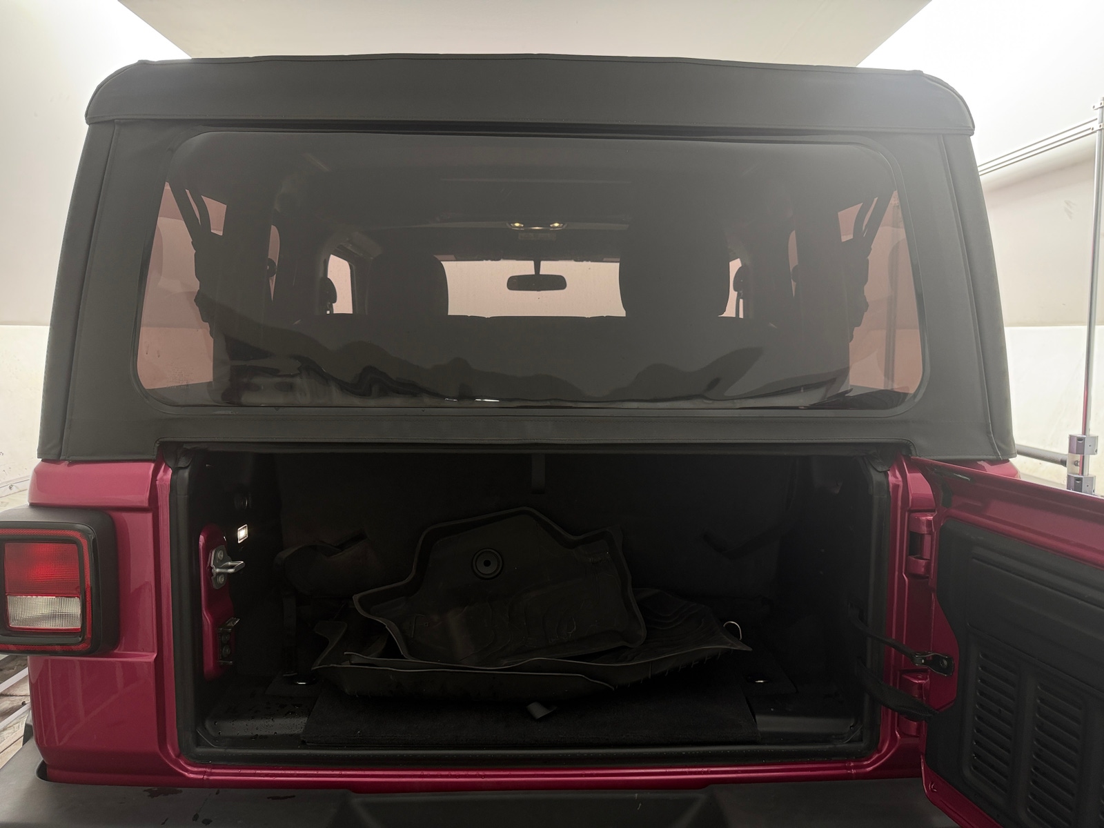 Thumbnail: 2022 Jeep Wrangler - 7