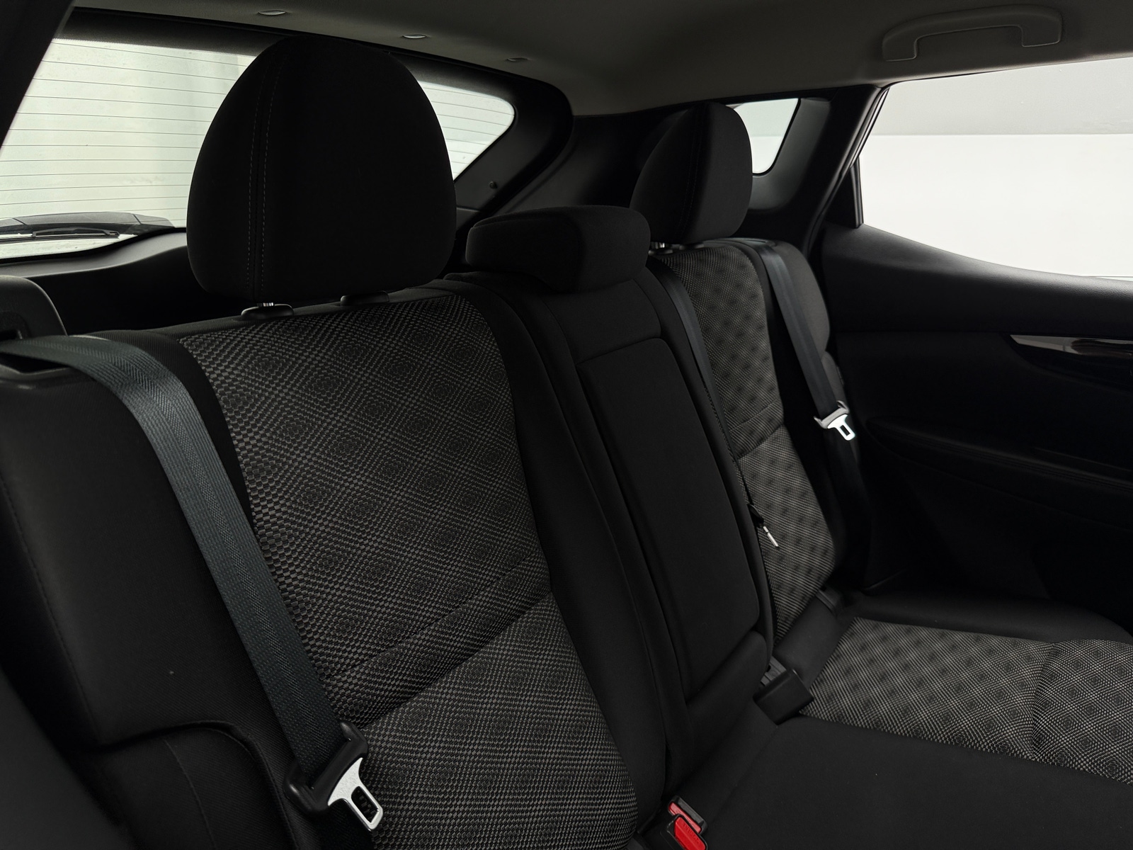 Thumbnail: 2021 Nissan Rogue Sport - 6
