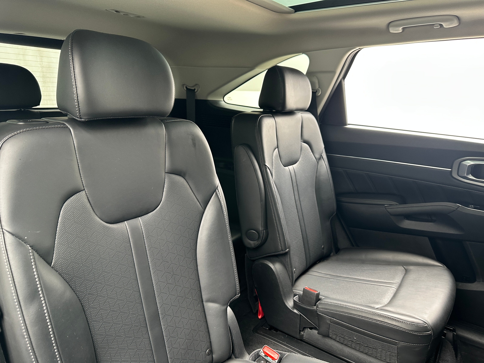 Thumbnail: 2023 Kia Sorento - 5