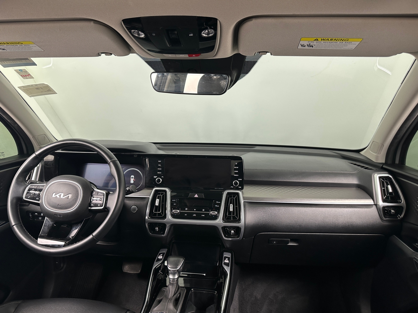 Thumbnail: 2023 Kia Sorento - 2
