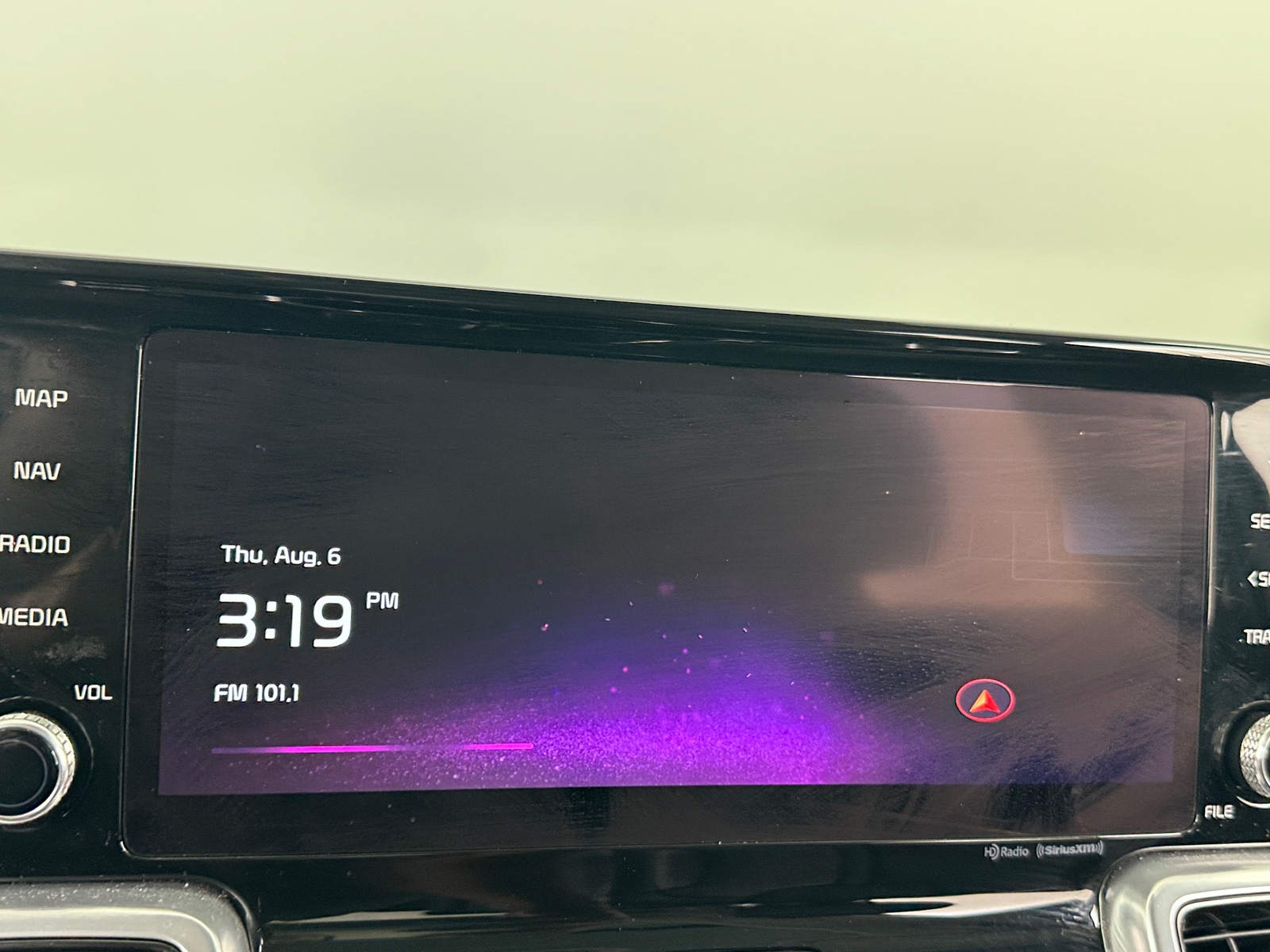 Thumbnail: 2023 Kia Sorento - 3