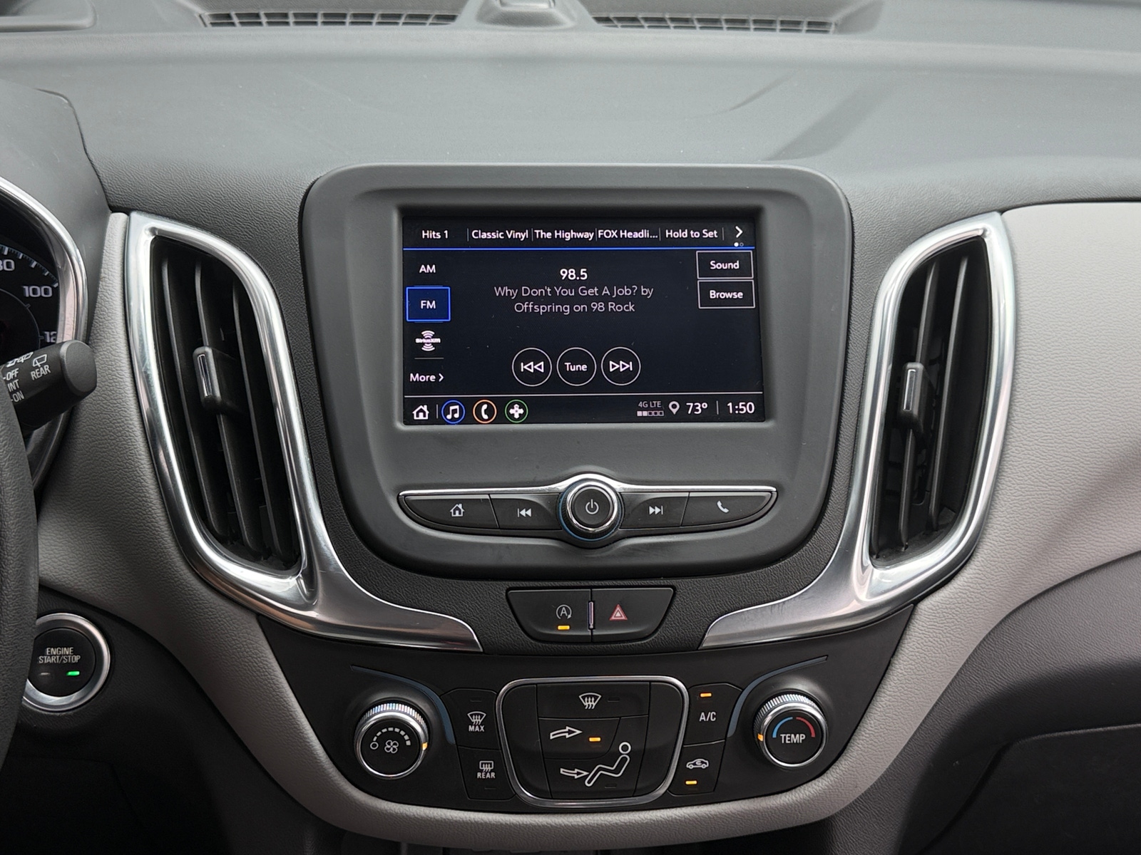 Thumbnail: 2022 Chevrolet Equinox - 4