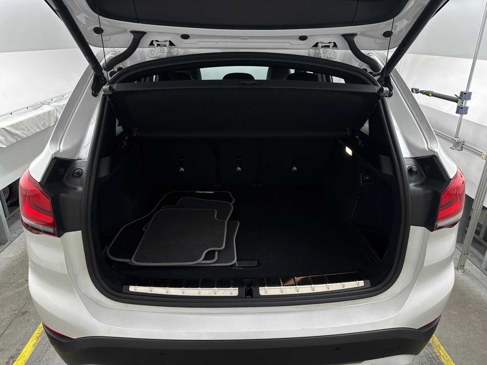Thumbnail: 2021 BMW X1 - 6