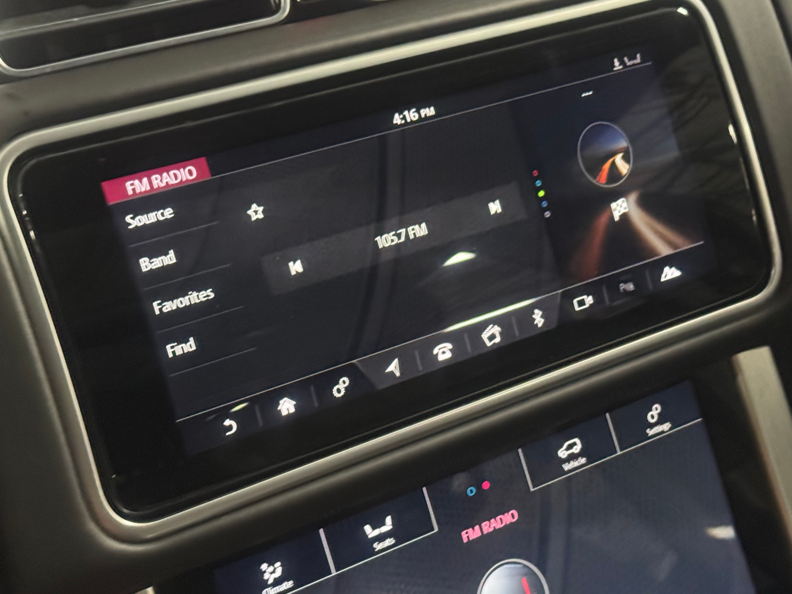 Thumbnail: 2018 Land Rover Range Rover - 3