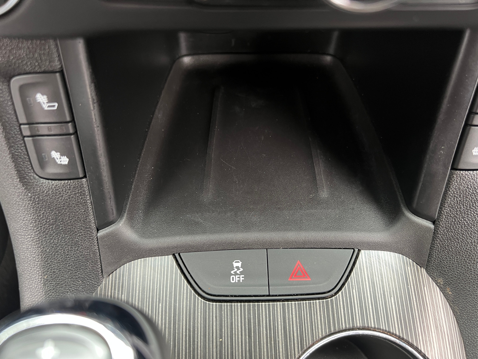 Thumbnail: 2018 GMC Acadia - 3