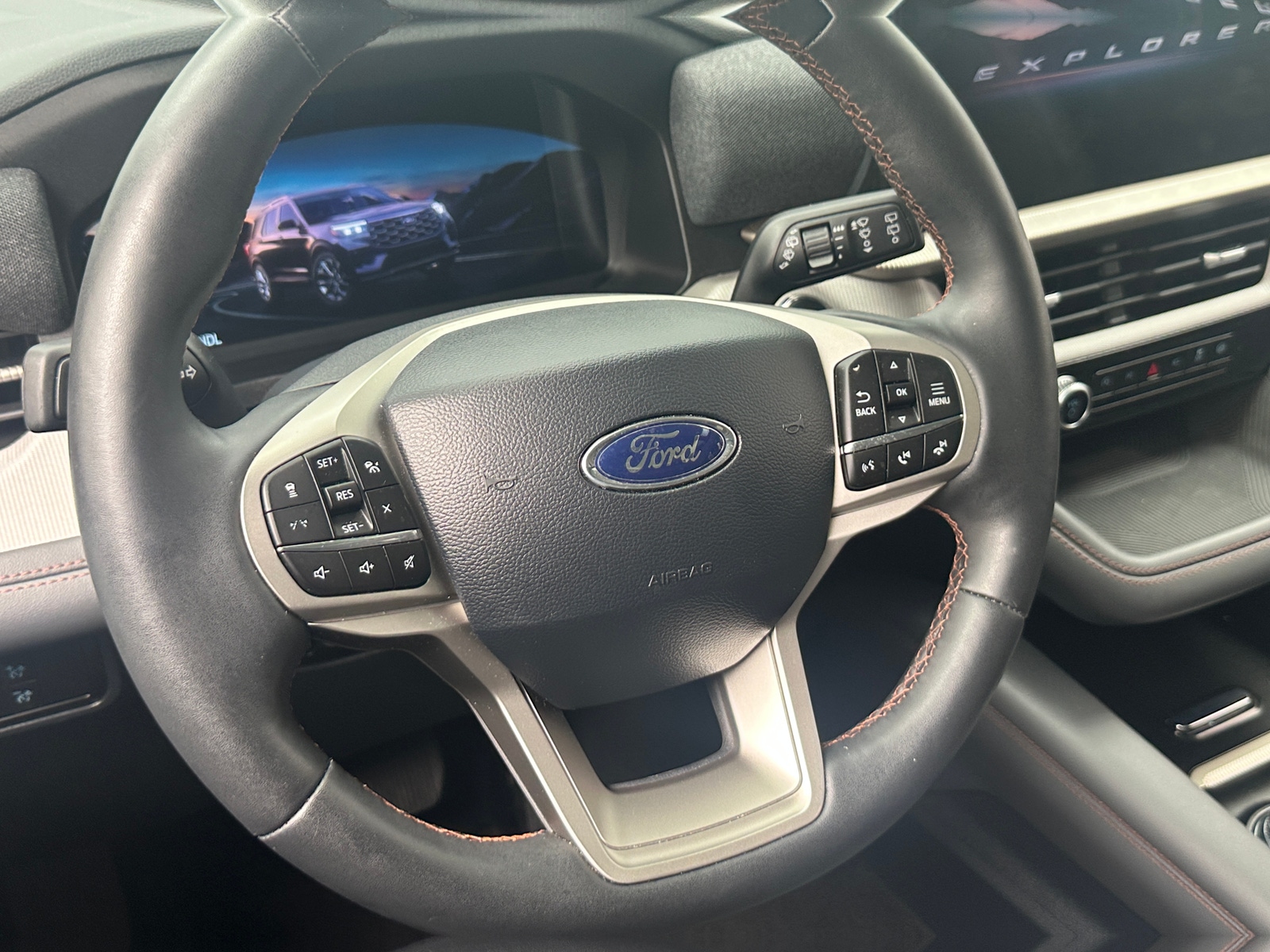 Thumbnail: 2025 Ford Explorer - 5