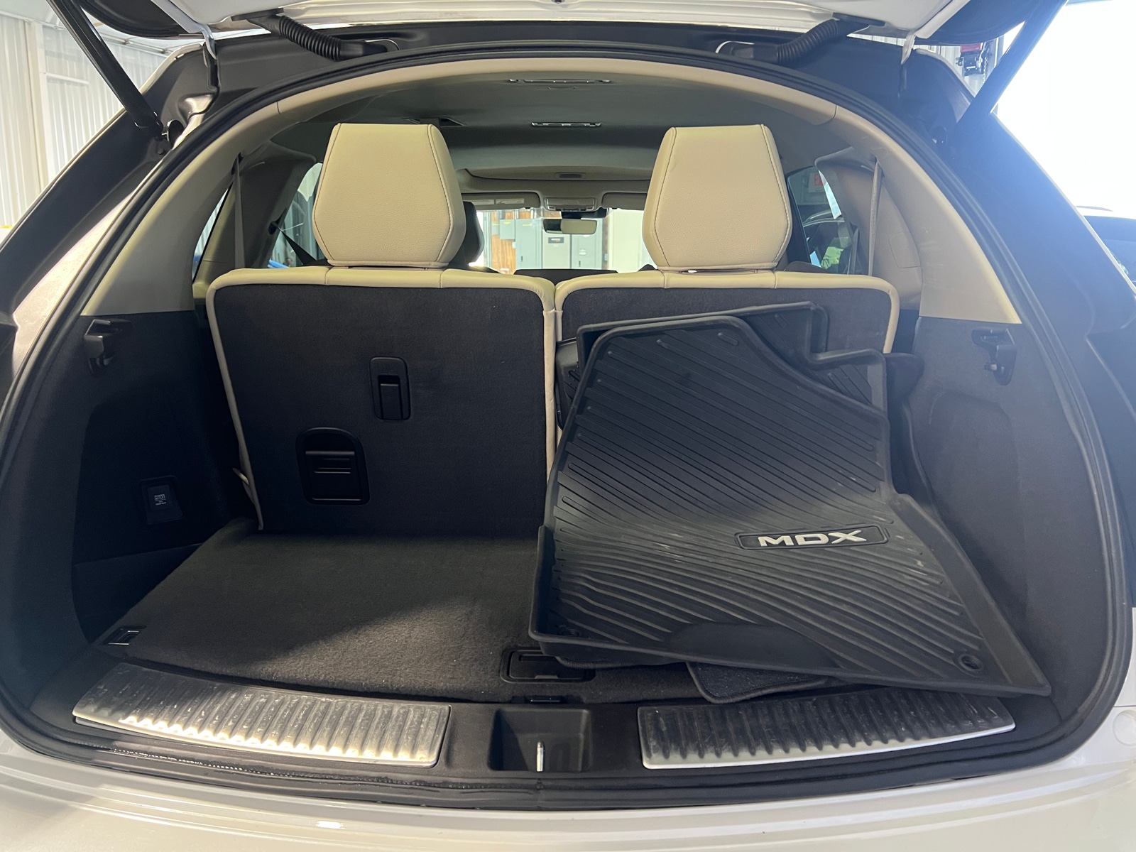 Thumbnail: 2020 Acura MDX - 6