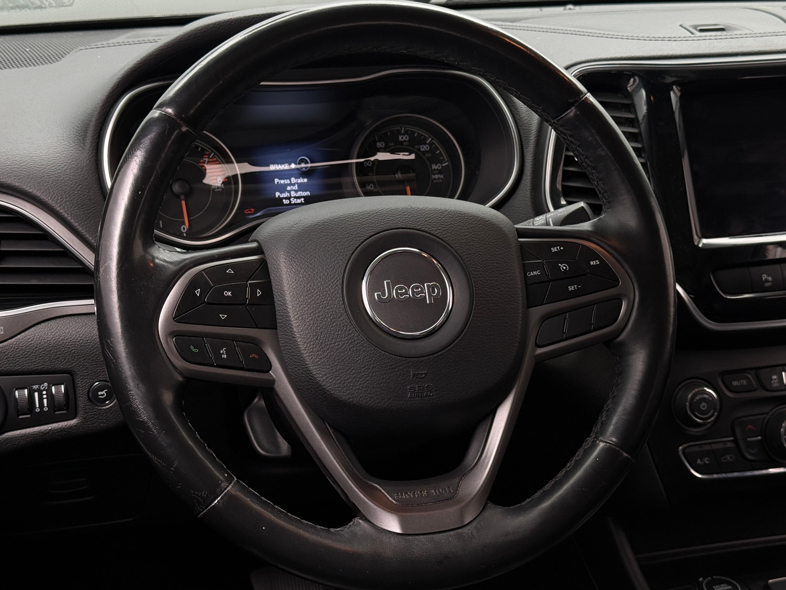Thumbnail: 2019 Jeep Cherokee - 4