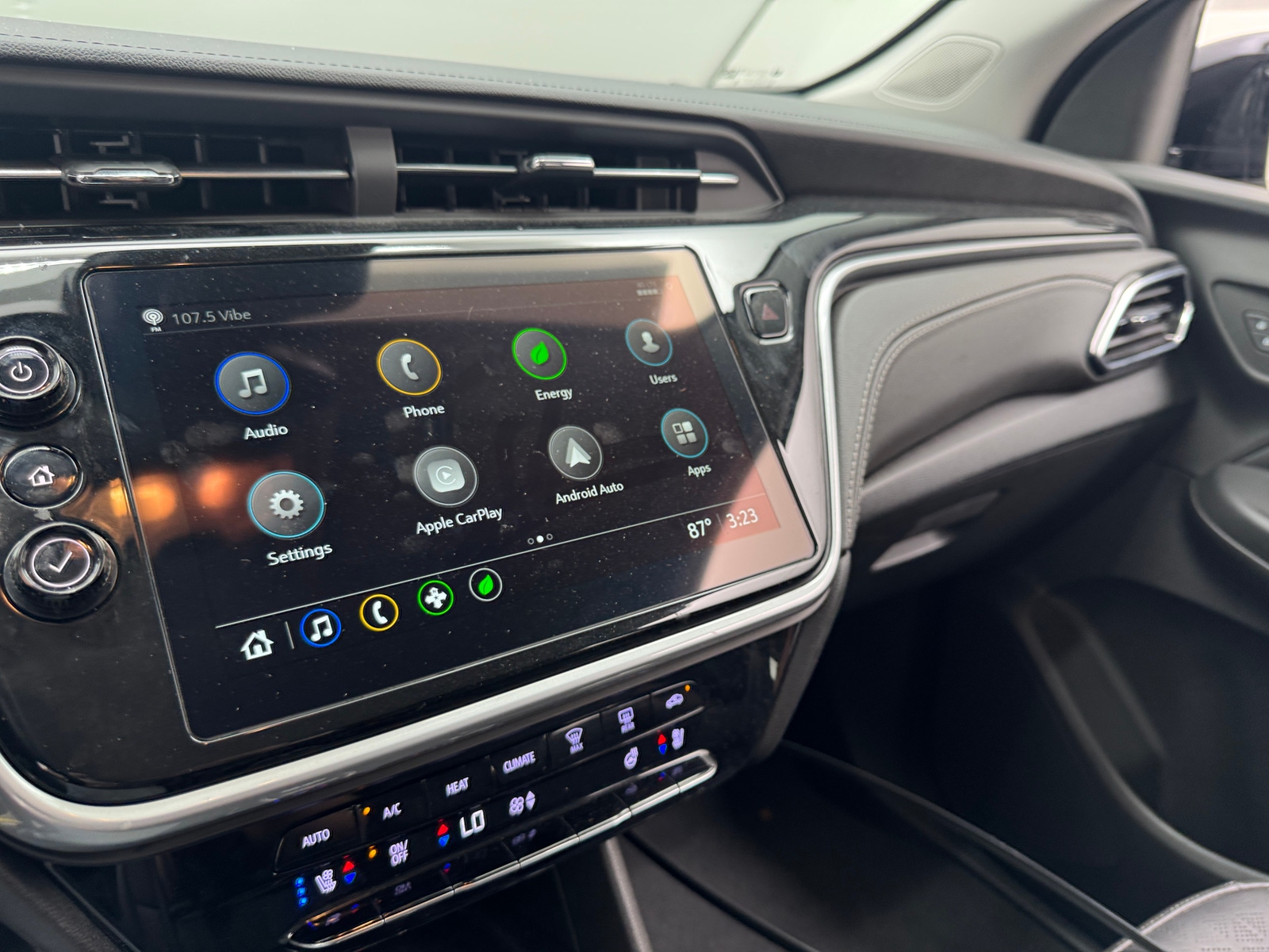 Thumbnail: 2023 Chevrolet Bolt EUV - 3