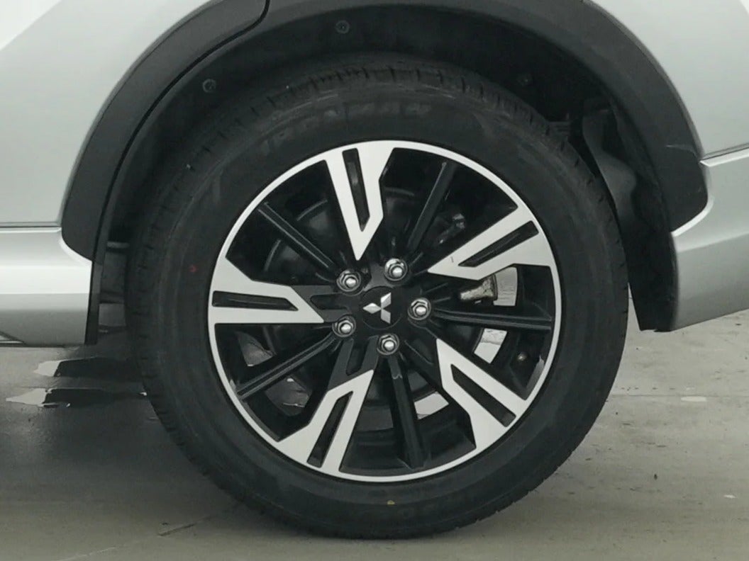 2024 Mitsubishi Eclipse Cross SEL - Photo 17