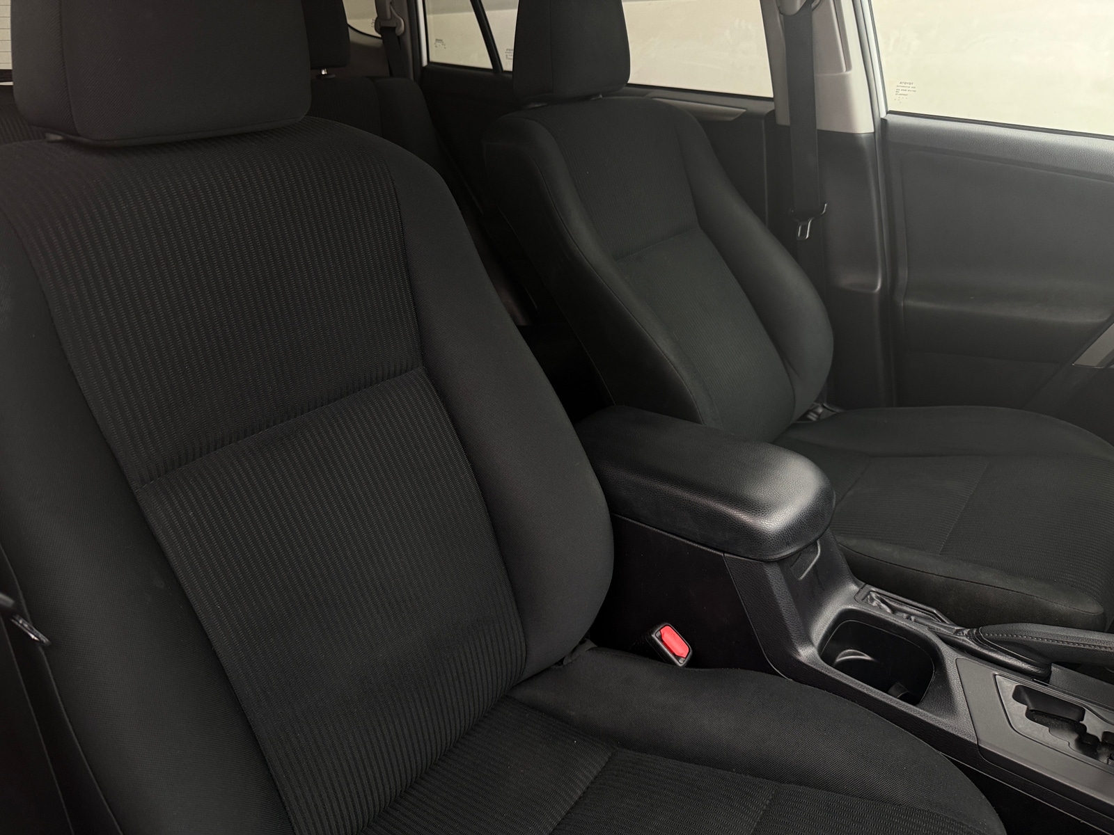 Thumbnail: 2018 Toyota RAV4 - 2
