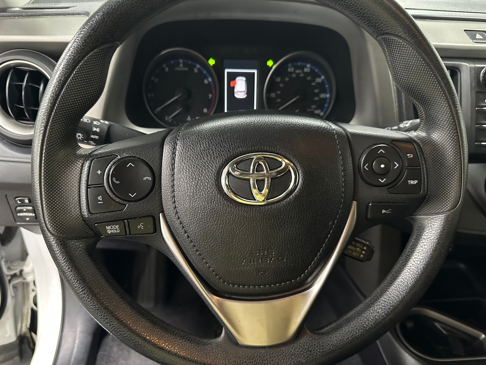 Thumbnail: 2018 Toyota RAV4 - 5