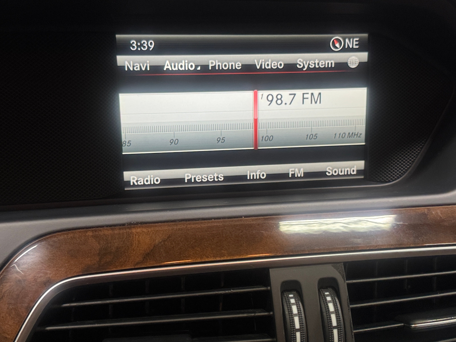 Thumbnail: 2013 Mercedes-Benz C-Class - 3