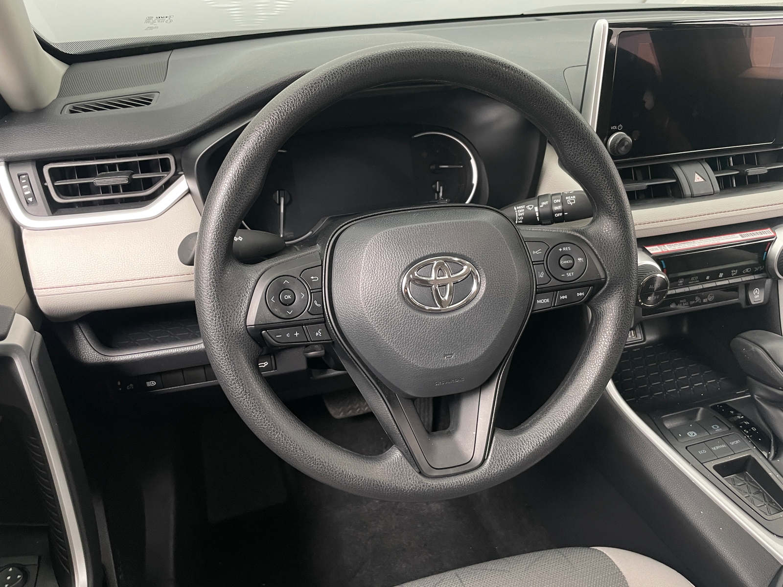 Thumbnail: 2025 Toyota RAV4 - 5
