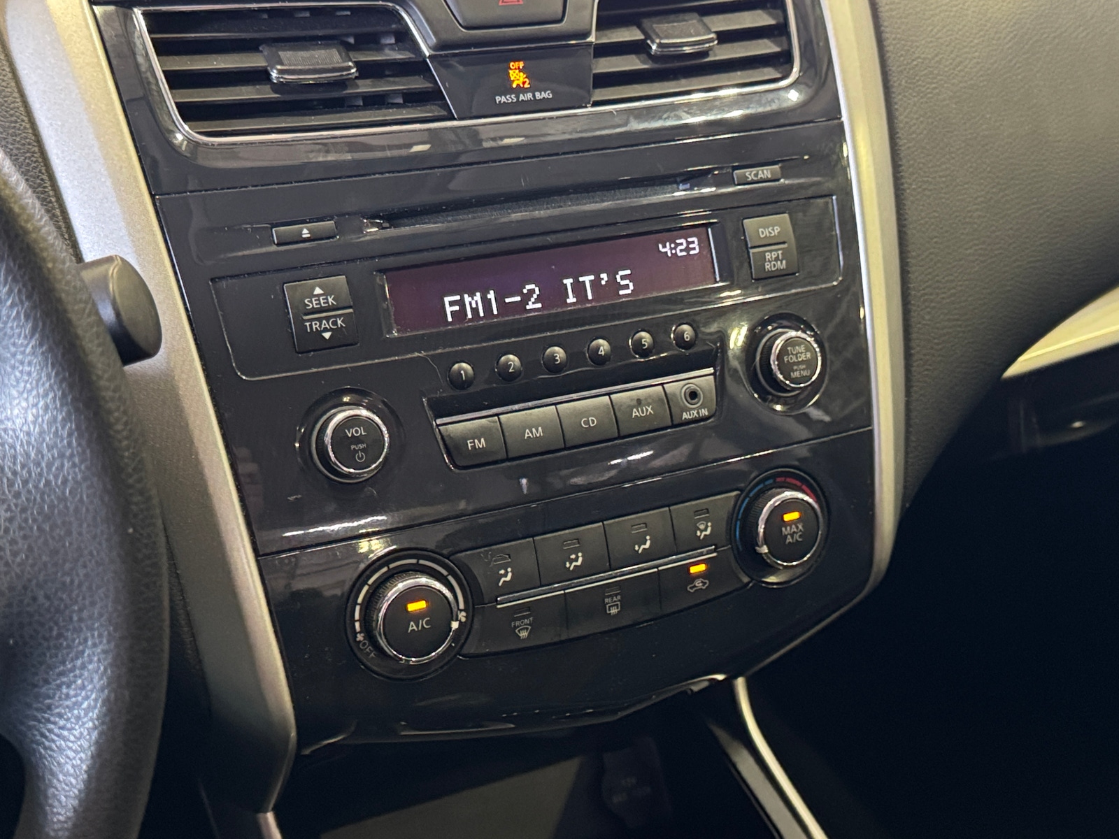 Thumbnail: 2015 Nissan Altima - 4
