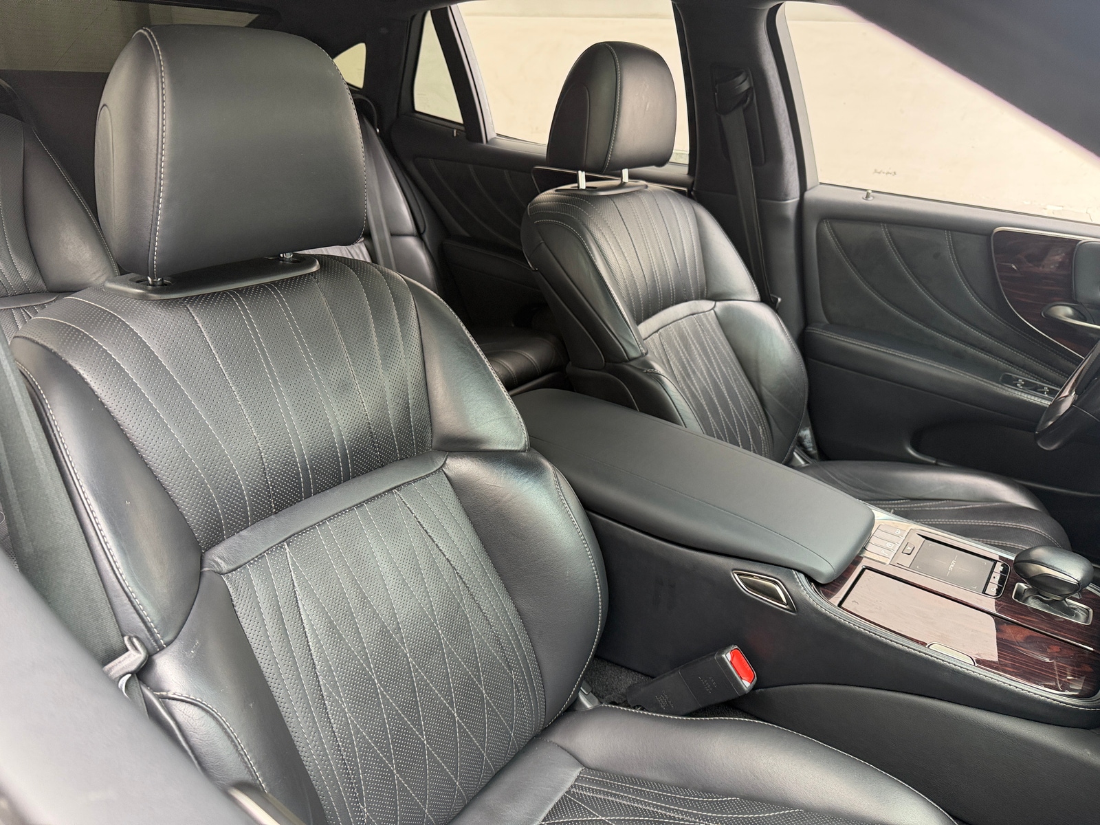 Thumbnail: 2020 Lexus LS - 6