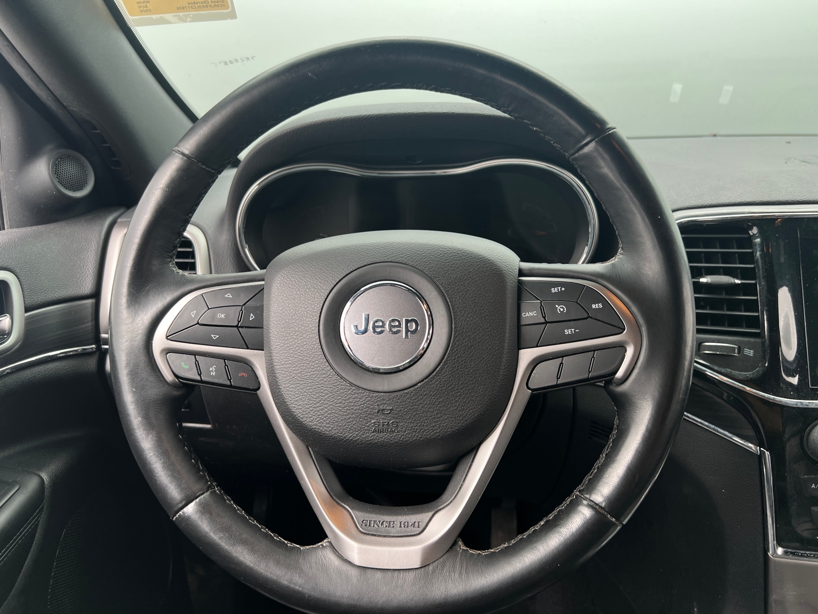 Thumbnail: 2020 Jeep Grand Cherokee - 4