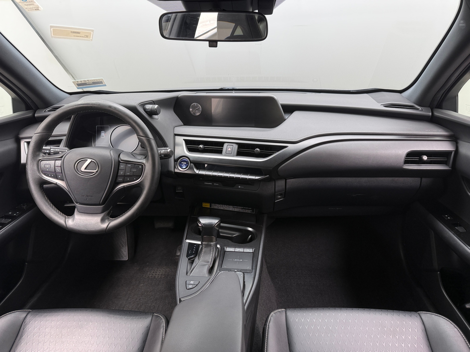 Thumbnail: 2020 Lexus UX - 3