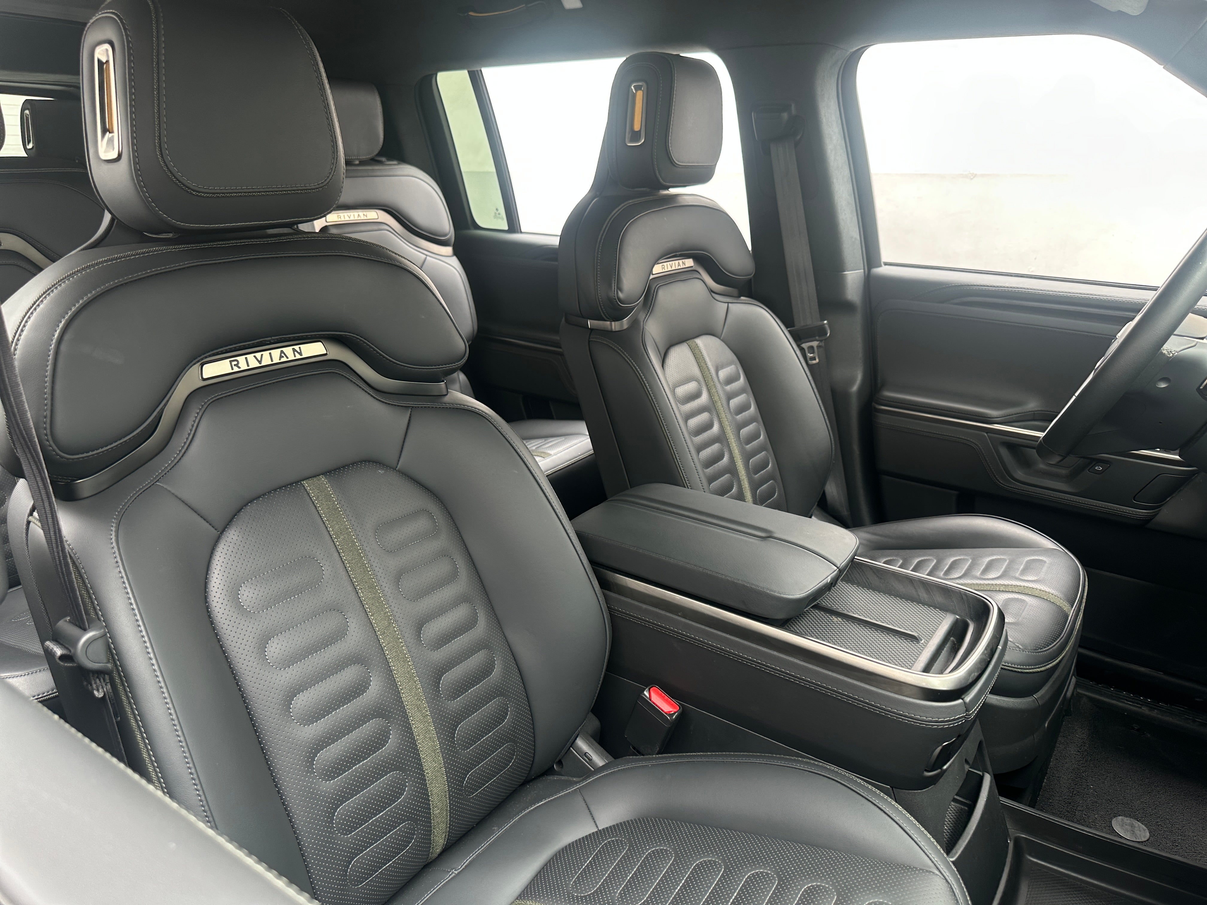 Used 2025 Rivian R1S Adventure with VIN 7PDSGBBA9SN049279 for sale in Oak Creek, WI